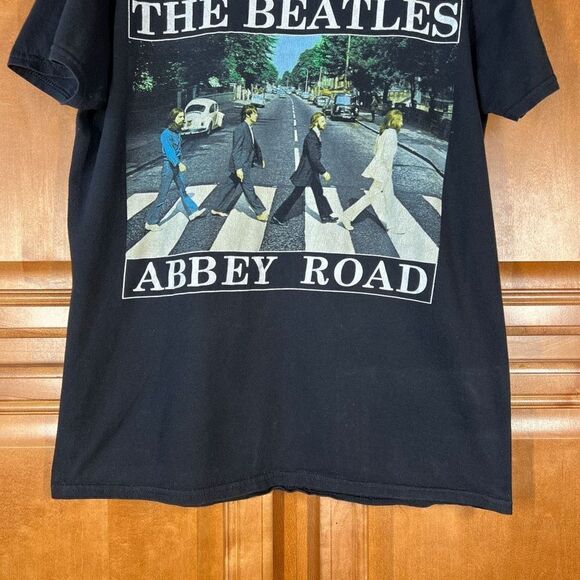 The Beatles Abbey Road 2015 Apple Inc T-shirt Size M - Picture 4 of 5